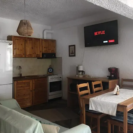 Oikia Anastasia Apartment